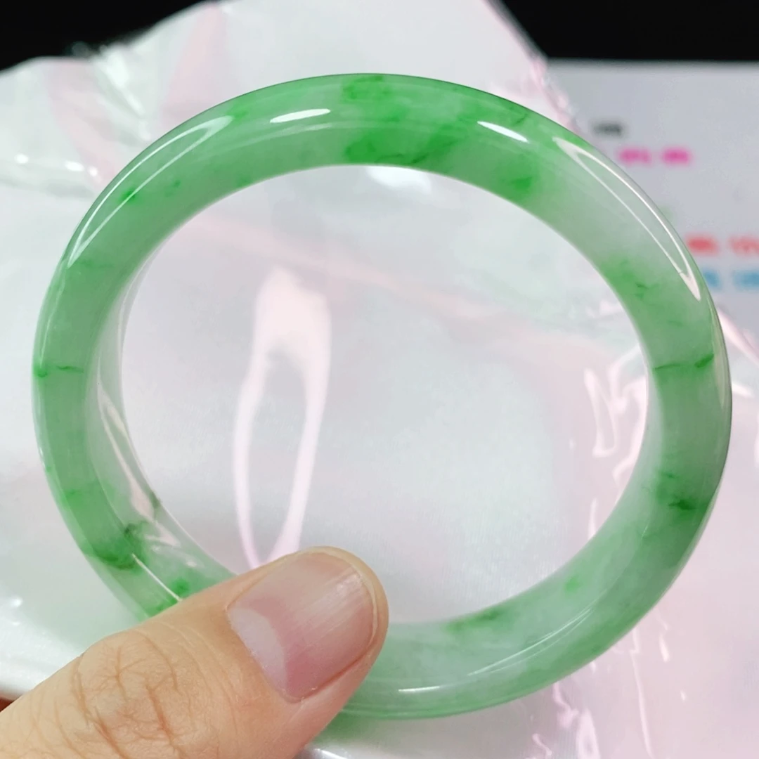 翡翠手镯未镶嵌5758圈口