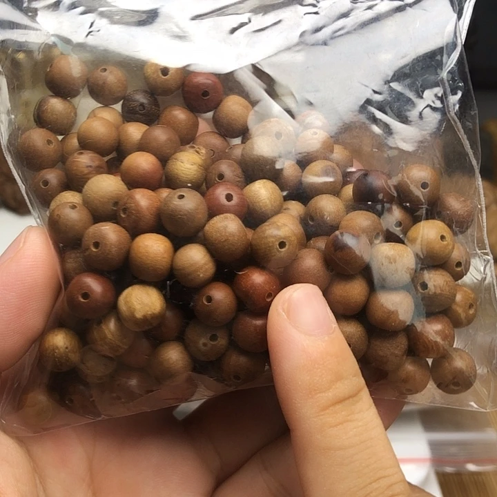 檀香木手串/手链老山檀香0.8*0.9瑕疵珠50克