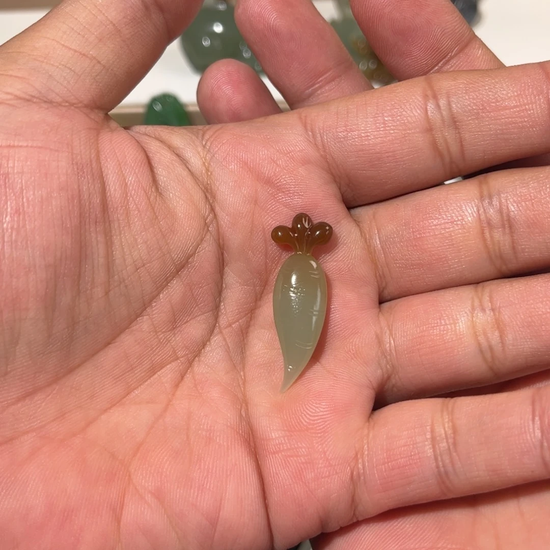 吾***夭和田玉未镶嵌吊坠(不含链)