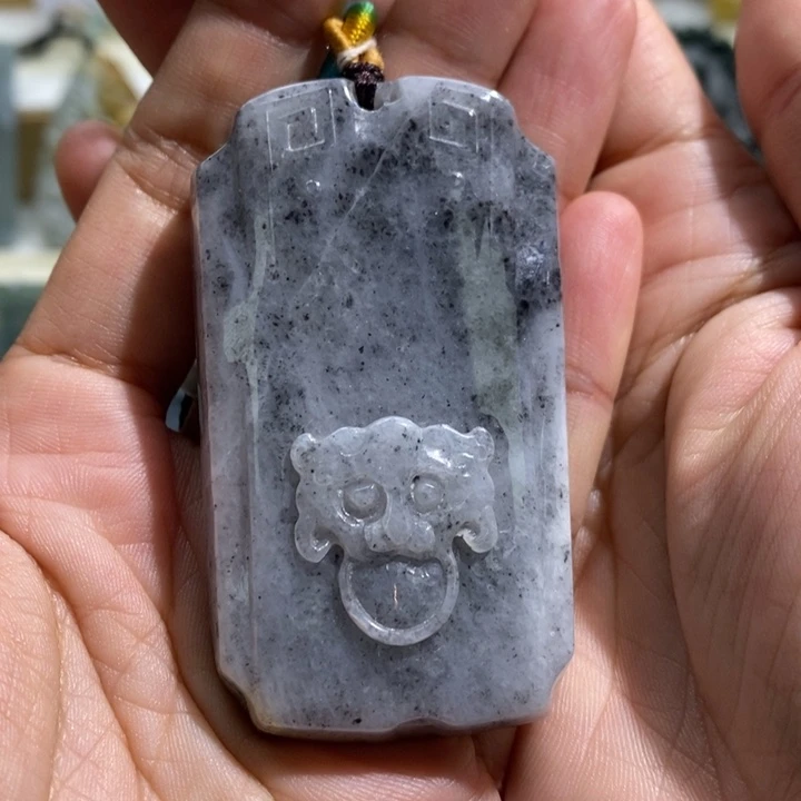 翡翠颈饰未镶嵌张*银翡翠