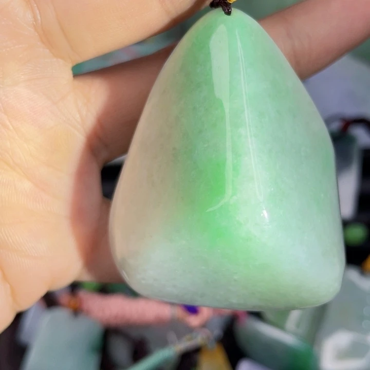 翡翠未镶嵌挂件片料