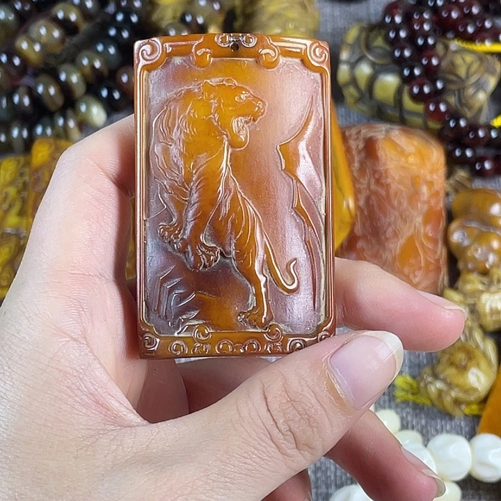 木质非金属牌子。,