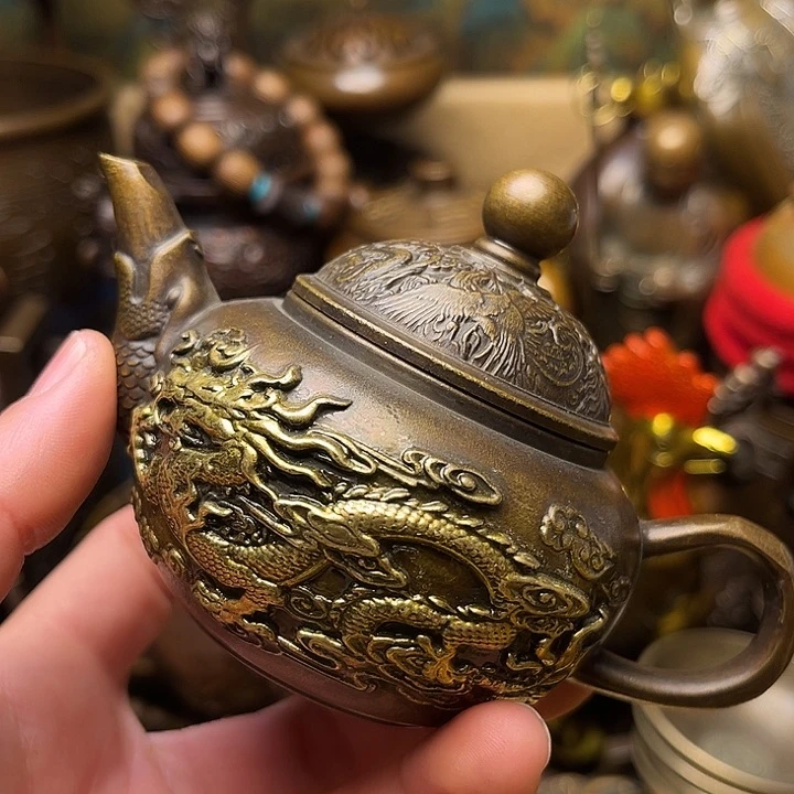 精美铜器批发档口