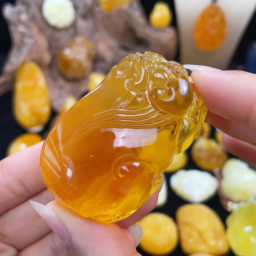 琥珀未镶嵌珠宝奇石