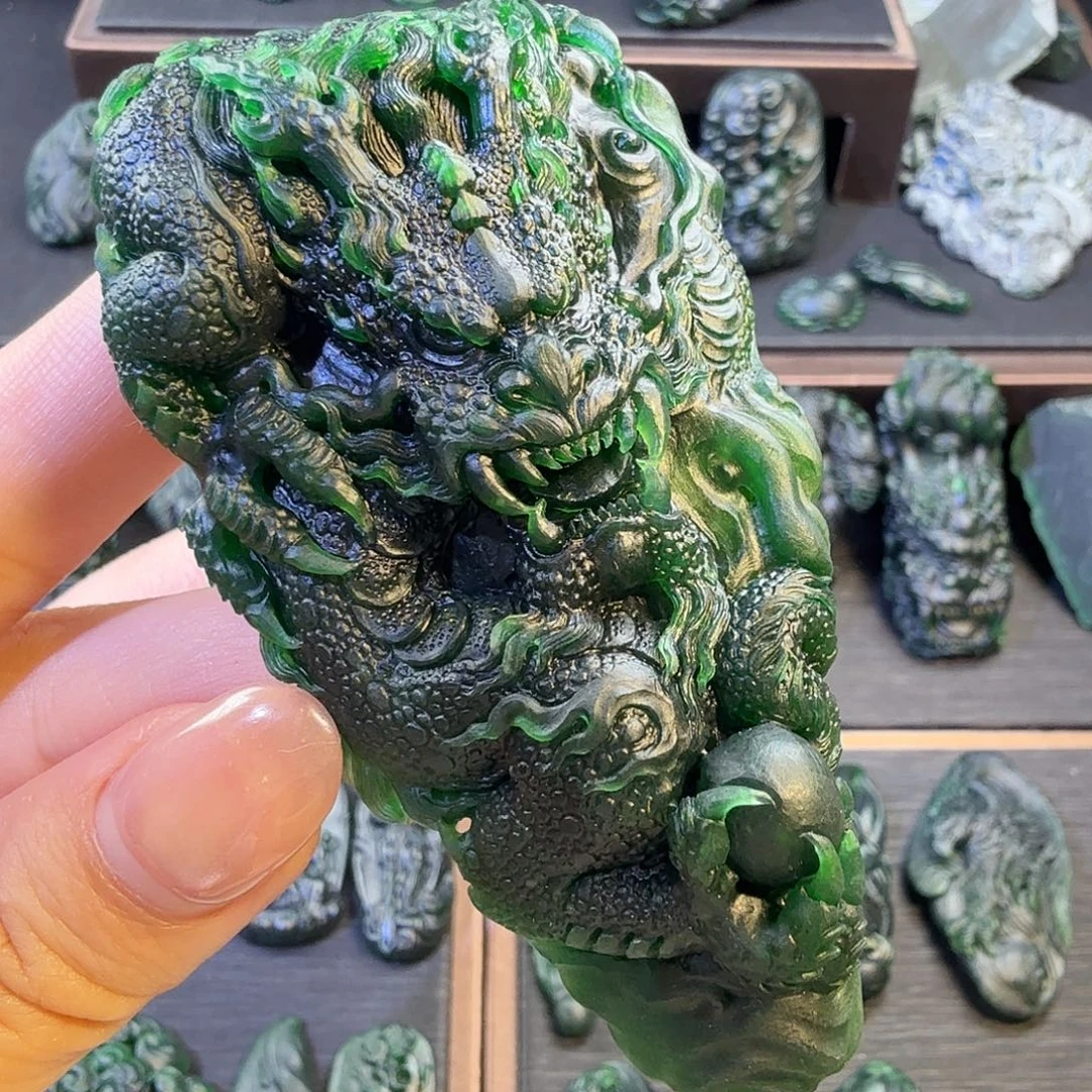 定制翡翠未镶嵌挂件