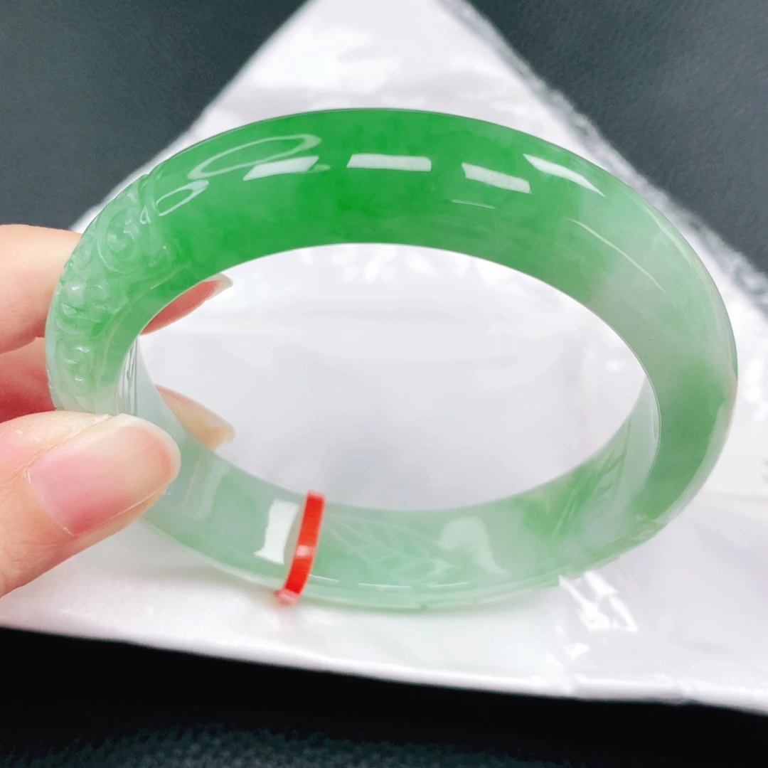 翡翠未镶嵌手镯57圈