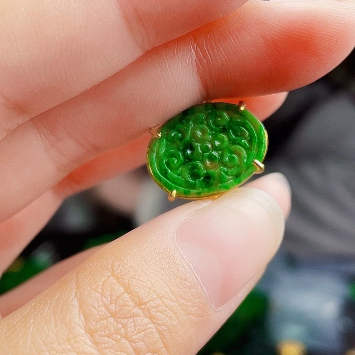 翡翠银S925镶嵌颈饰多样性