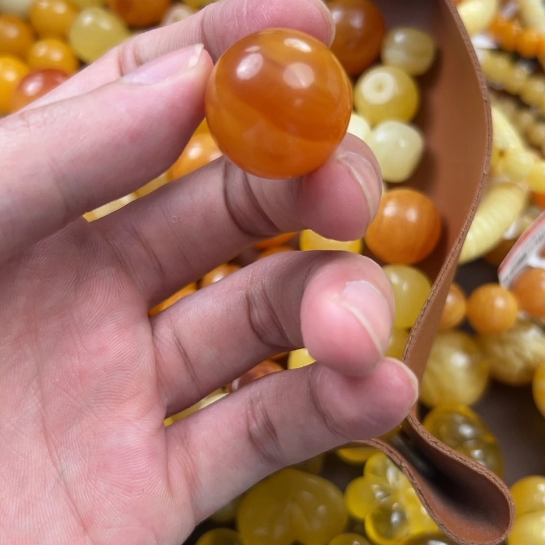 琥珀未镶嵌珠宝奇石