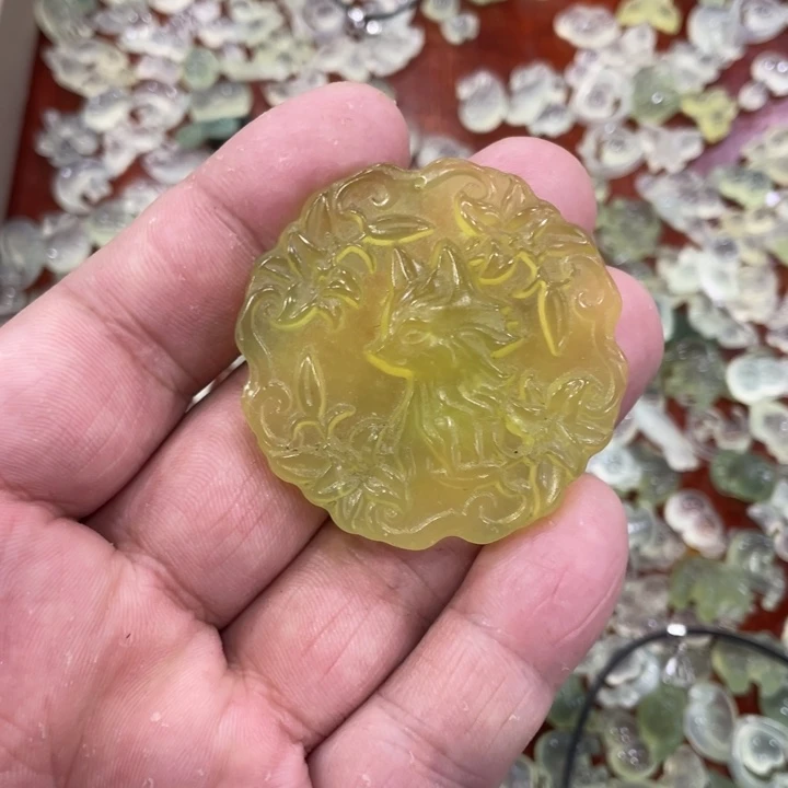 蛇纹石玉合金颈饰