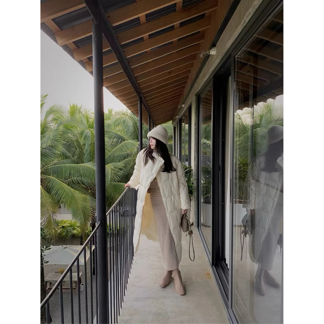 806856立领方格双排扣长款羽绒服