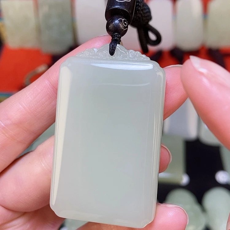 【闪购商品】颈饰未镶嵌和田玉