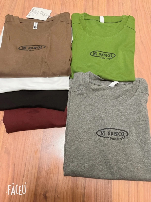 盈盈荷梵家刺繡百搭上衣