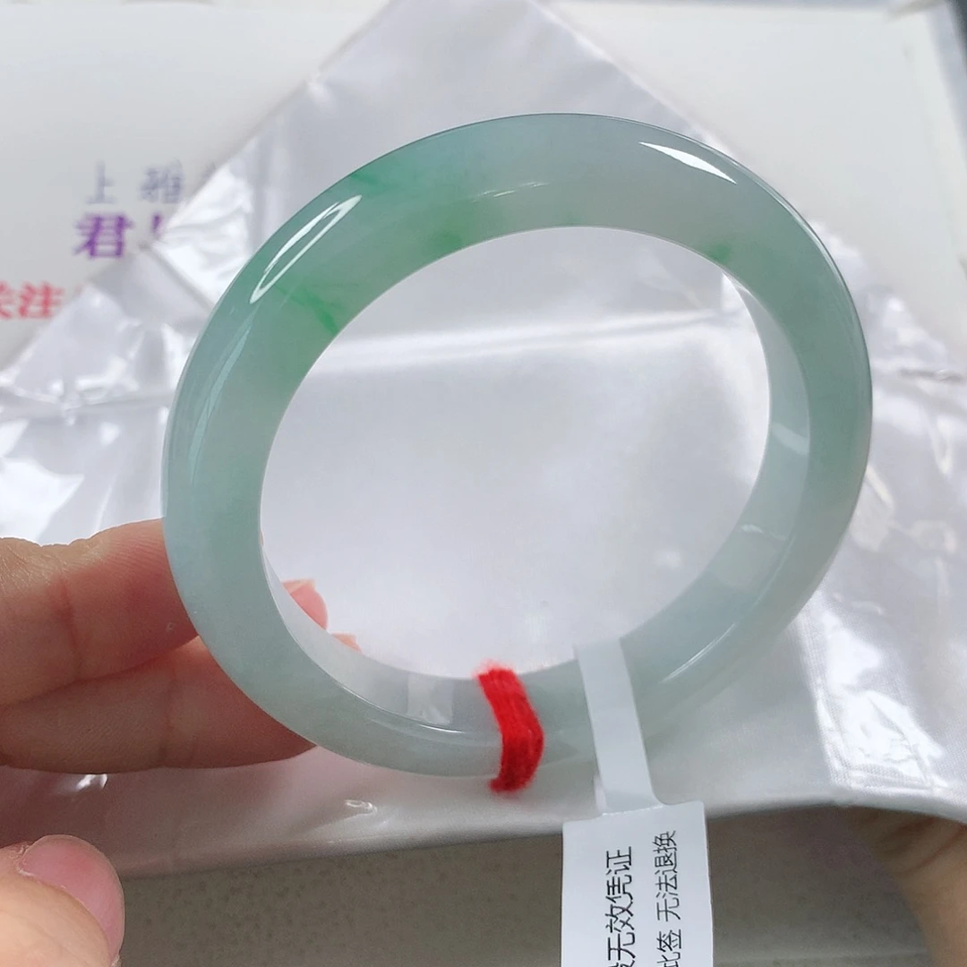 翡翠手镯未镶嵌①④⑥
