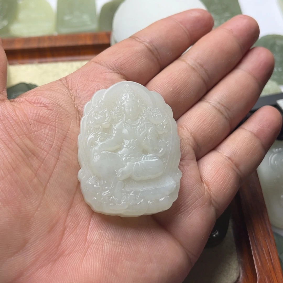 靓***白定制和田玉精抛光