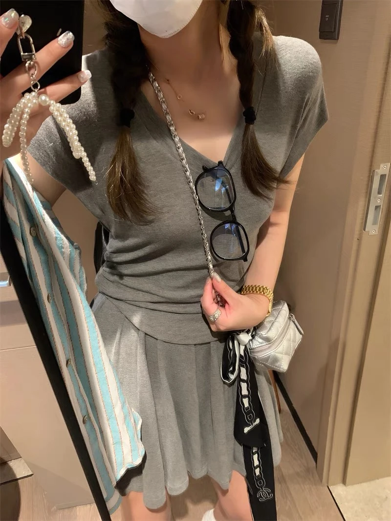 3i22-857夏季新款韩系慵懒风简约V领短袖T恤上衣+a字百褶短裙套装