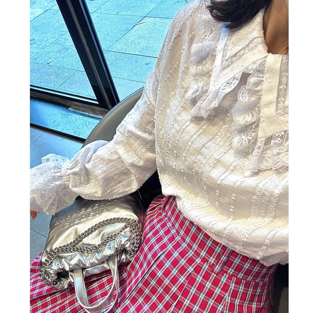 GIRDEAR/哥弟白衬衫-浪漫主义-设计感宫廷时尚蕾丝花边衬衫130068
