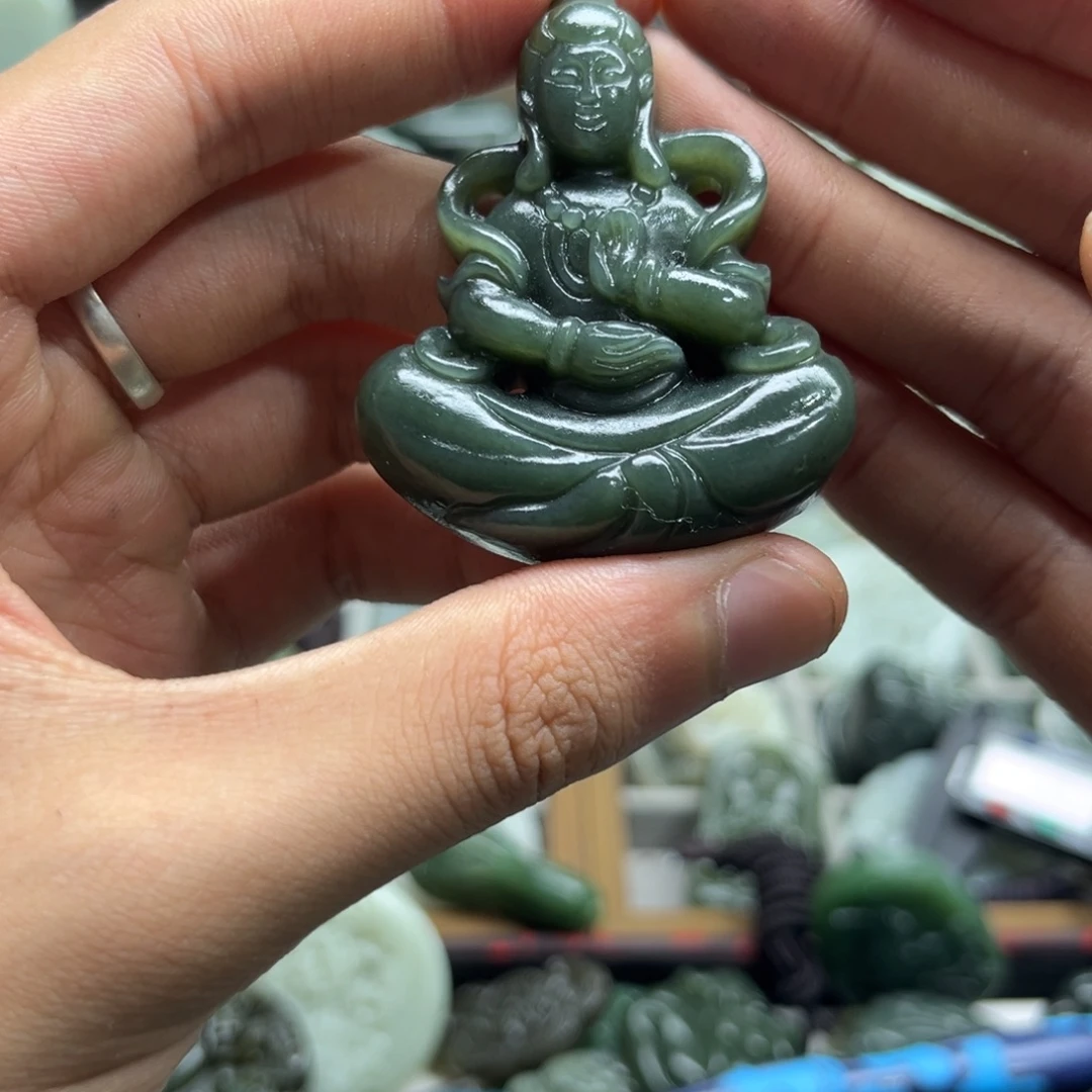 和田玉未镶嵌颈饰