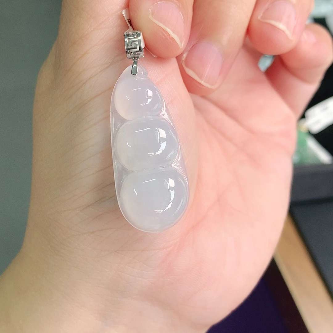 颈饰18K金镶嵌翡翠冰胶豆子34-14-6