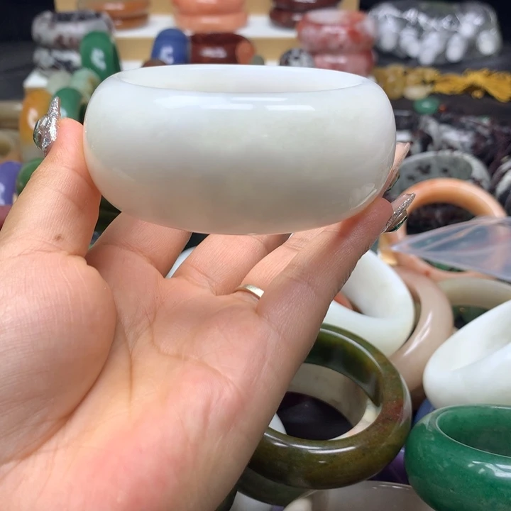 未镶嵌手镯石英质玉李*呀