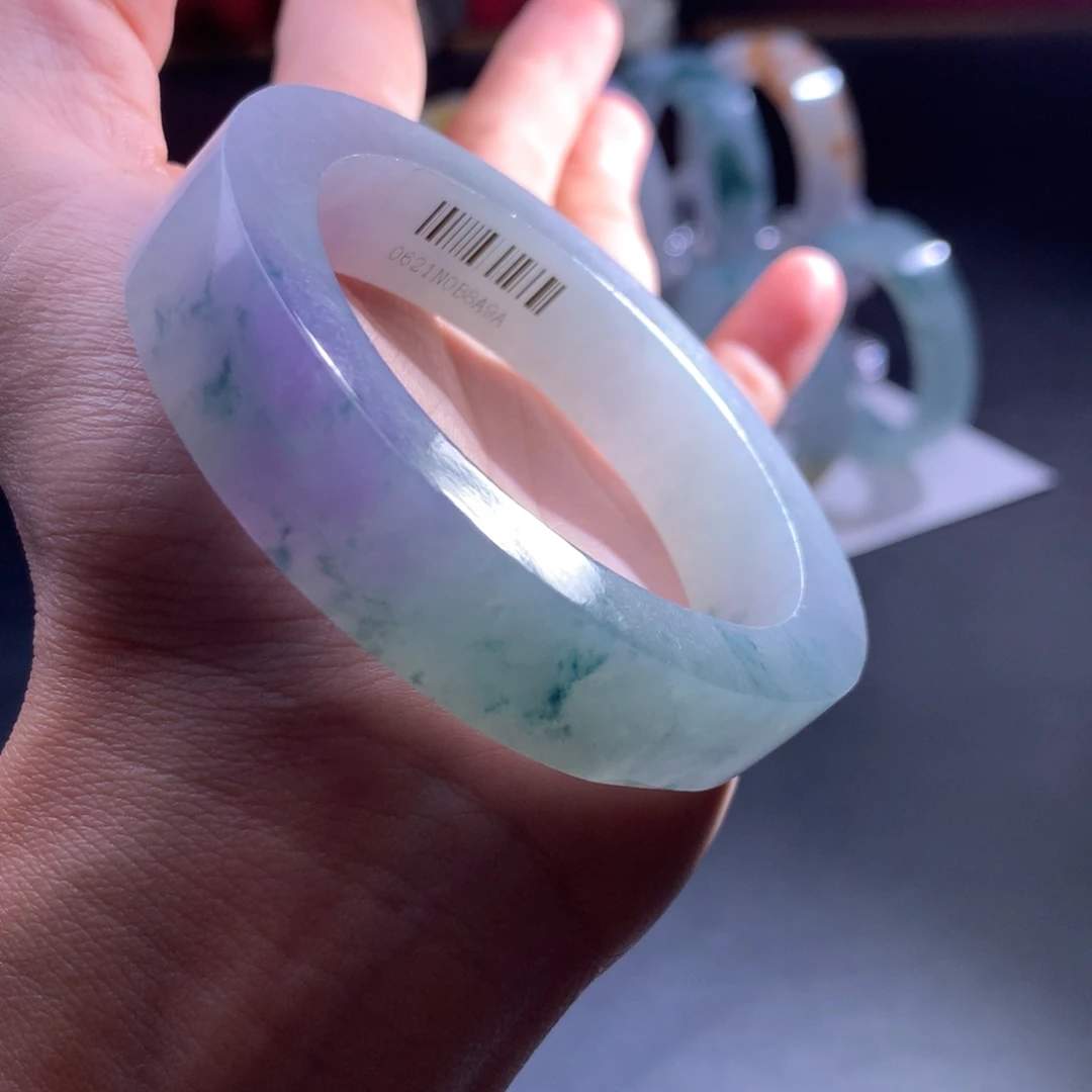 定制翡翠未镶嵌翡翠手镯