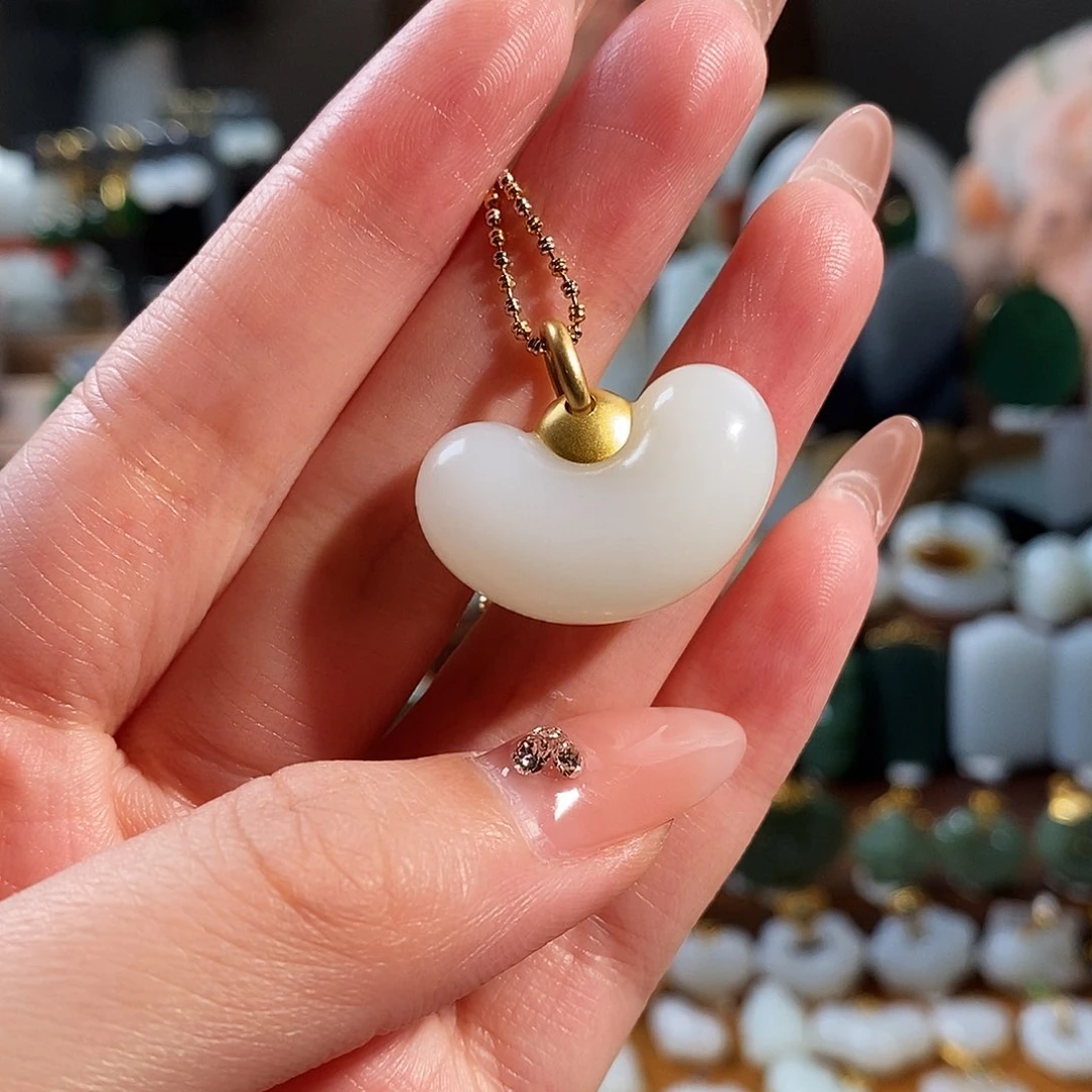 风***天和田玉18K金镶嵌颈饰