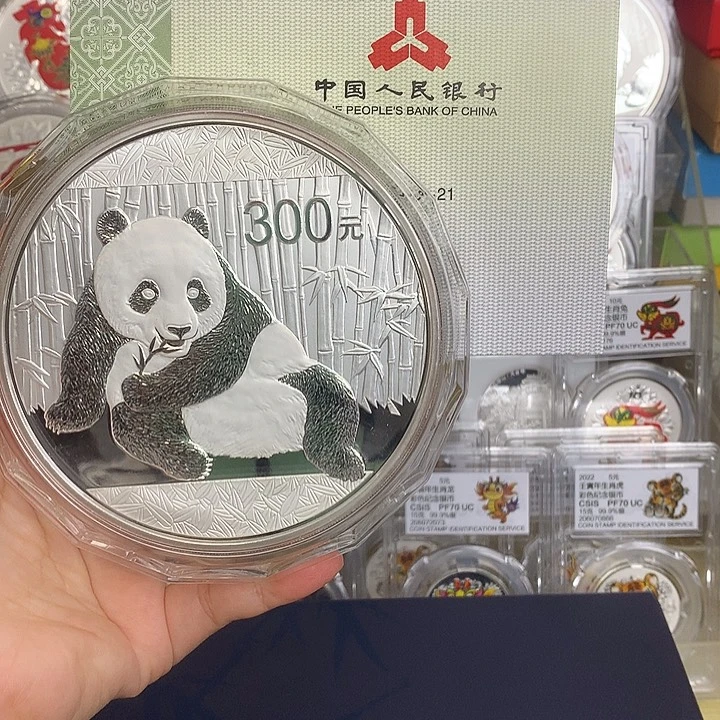 纯银2015年1000克熊猫银币