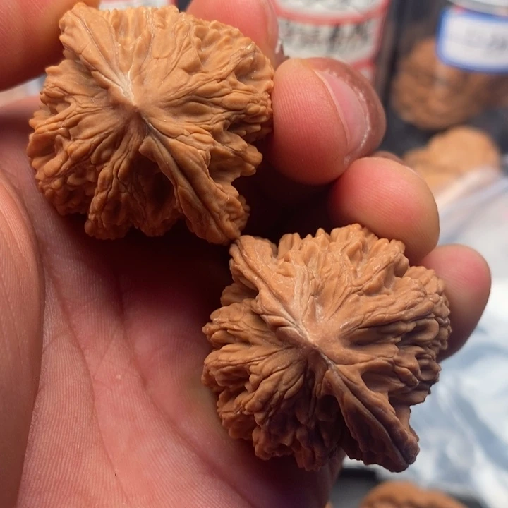 文玩核桃把件虎头42