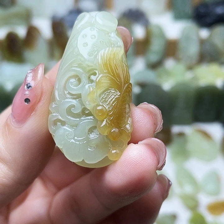 颈饰未镶嵌和田玉