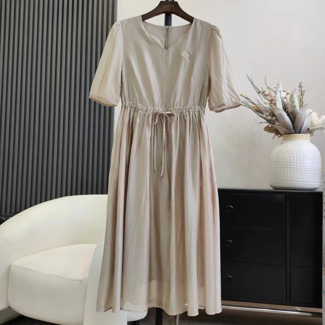 夏季V领高级感收腰显瘦刺绣连衣裙 C557