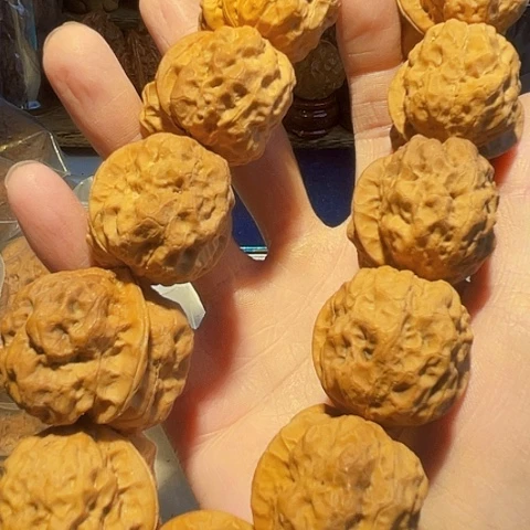 文玩核桃手串金砖舍利12粒带彩微磕36