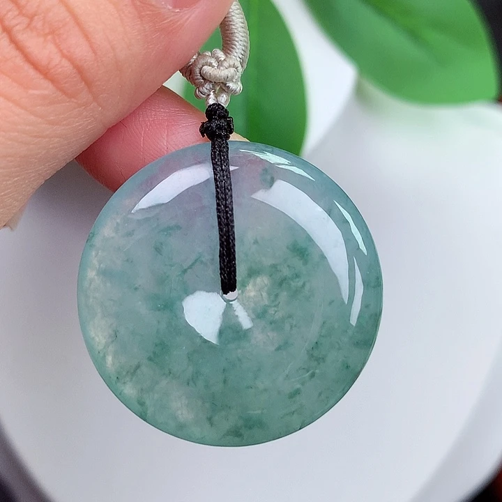 颈饰未镶嵌翡翠骑****师平安扣 31.3x6.1mm