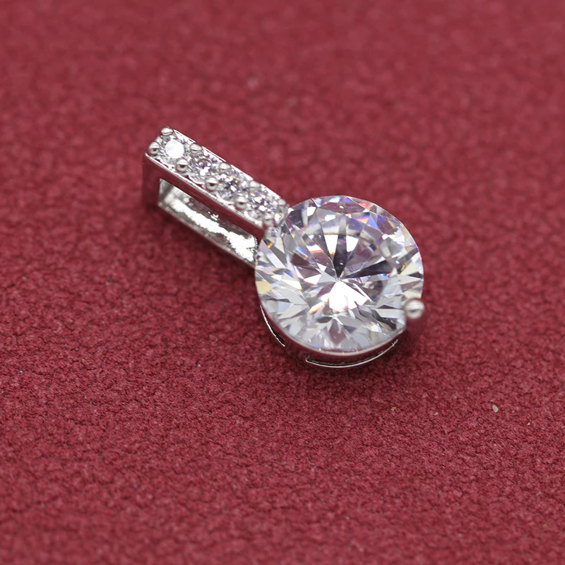 百搭经典时尚吊坠V699