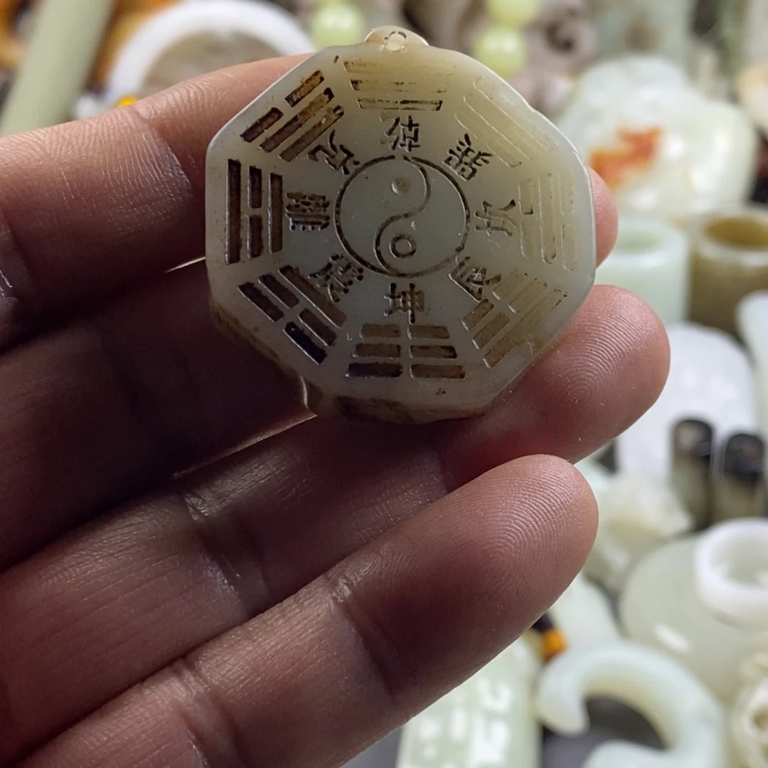 和田玉（糖玉）未镶嵌颈饰