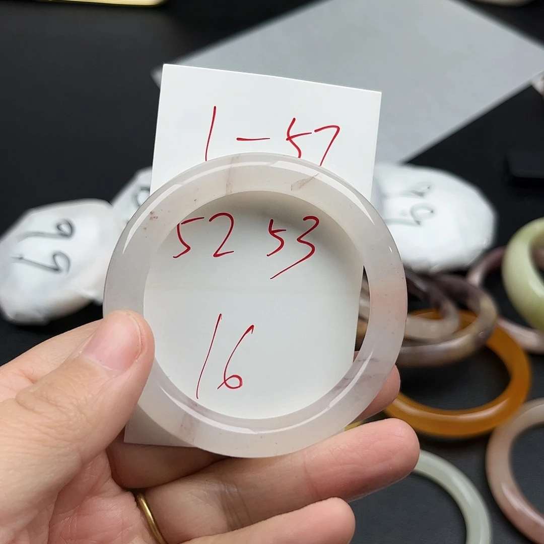 石英质玉未镶嵌手镯1.57