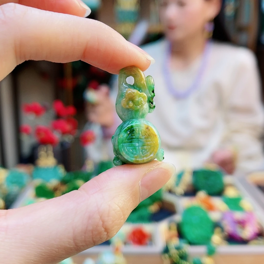 颈饰未镶嵌翡翠48小时鉴赏期