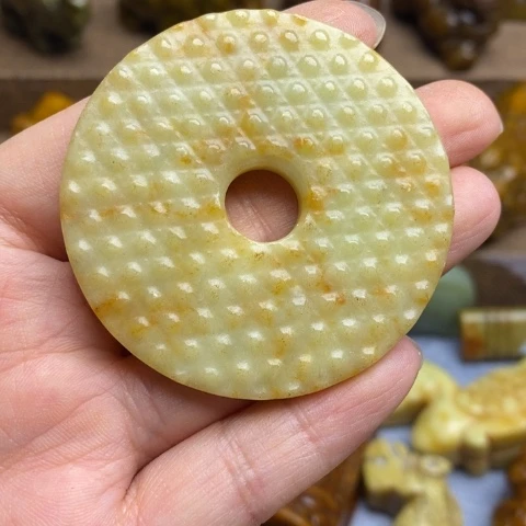 蛇纹石玉未镶嵌颈饰144