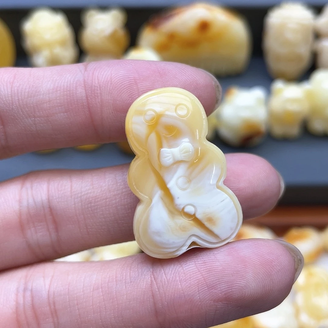 琥珀裸石未镶嵌蜜蜡