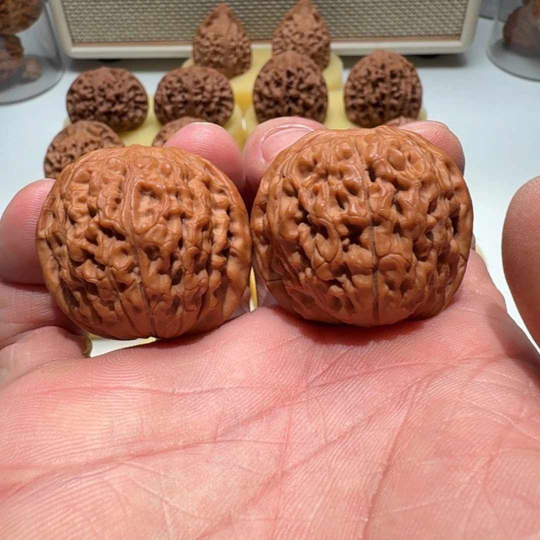 文玩核桃吊坠莲花38