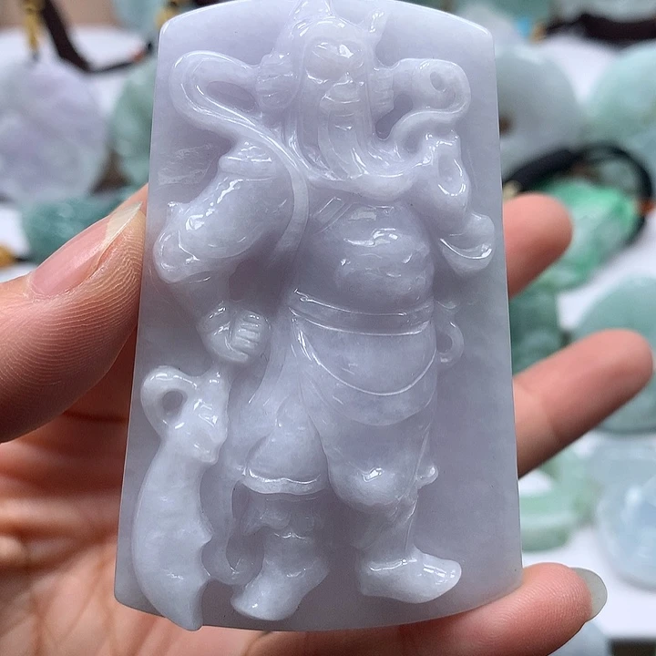 翡翠未镶嵌颈饰立马关二爷卡厚13+有一条棉线福利