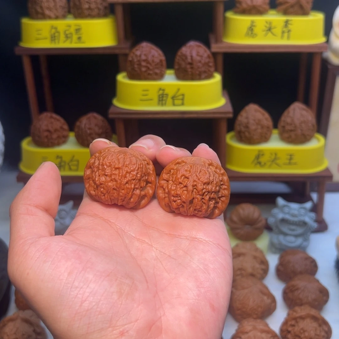 文玩核桃吊坠全品40.5血麒麟