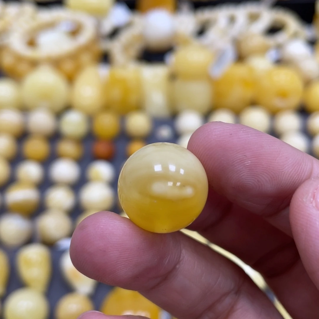 蜜蜡未镶嵌裸石16.6mm瑕疵福利款