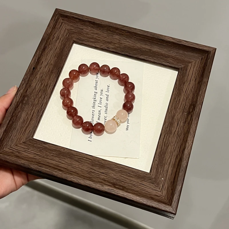 S662 相约 10mm草莓晶手串 均有瑕 颜色微差 多样性发一