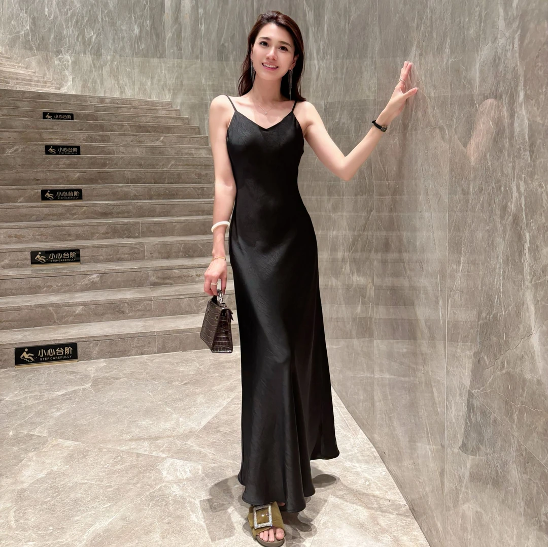 【夏日风情】超长到脚踝吊带裙法式斜裁缎面加长裙丝滑温柔风中长裙