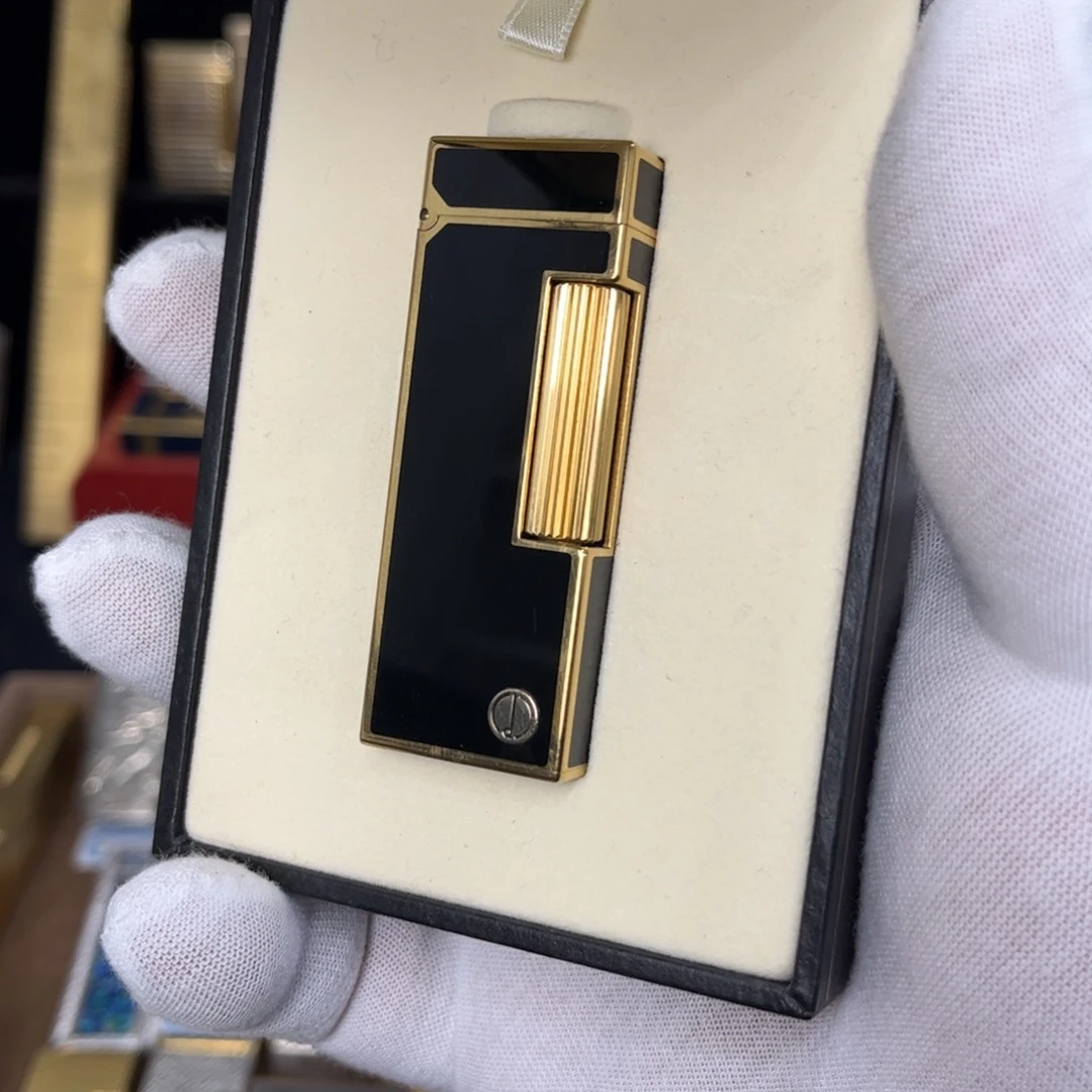 道***然登五代中国漆面金边款