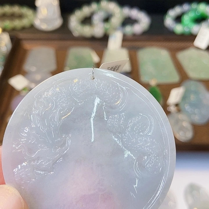 颈饰未镶嵌翡翠光*一