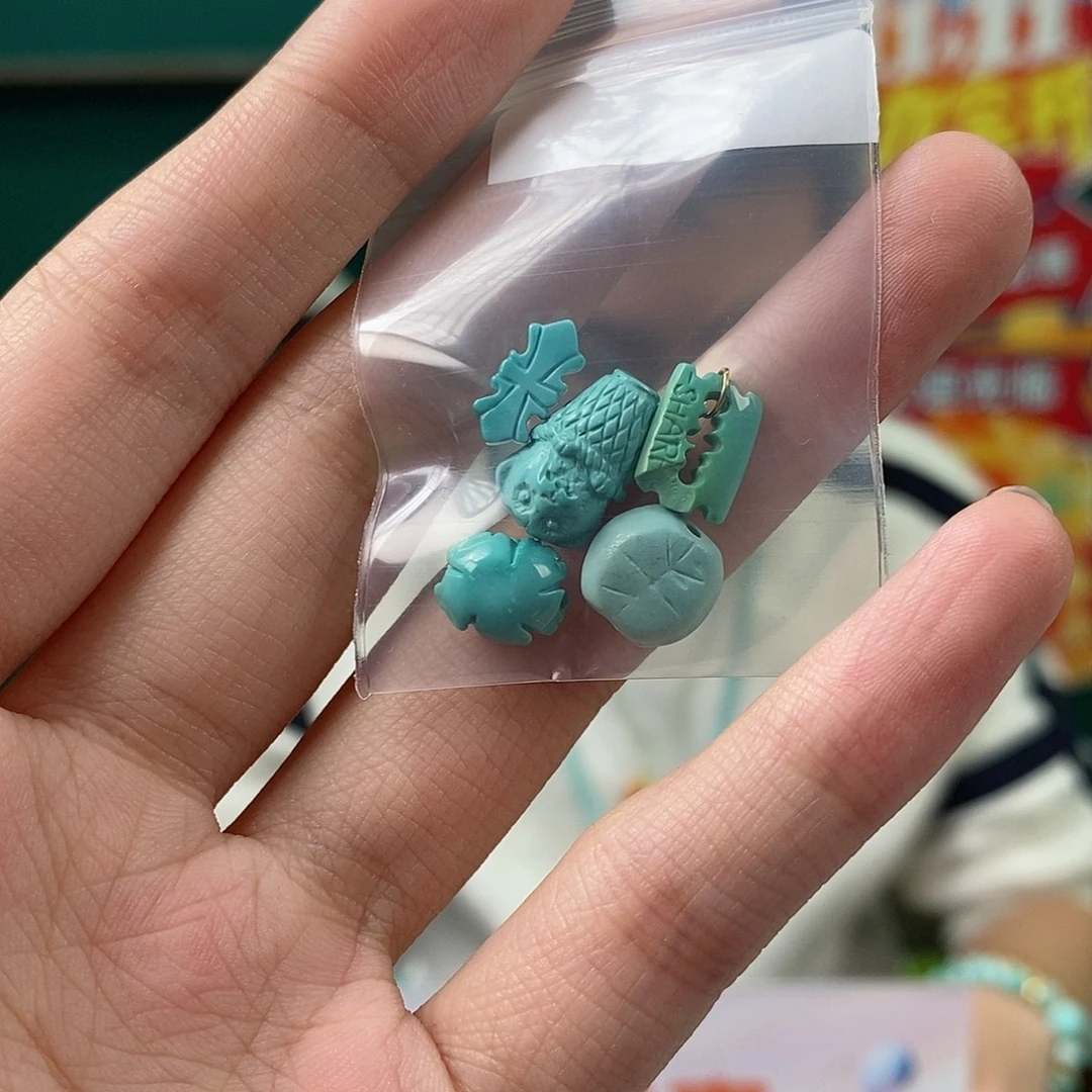 绿松石未镶嵌珠宝奇石