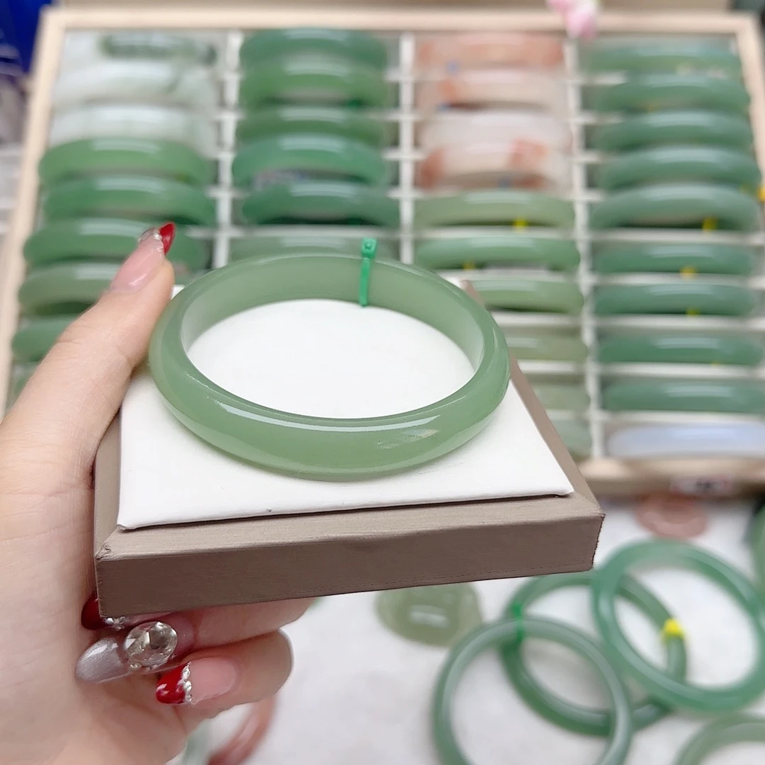 石英质玉手镯未镶嵌64口径