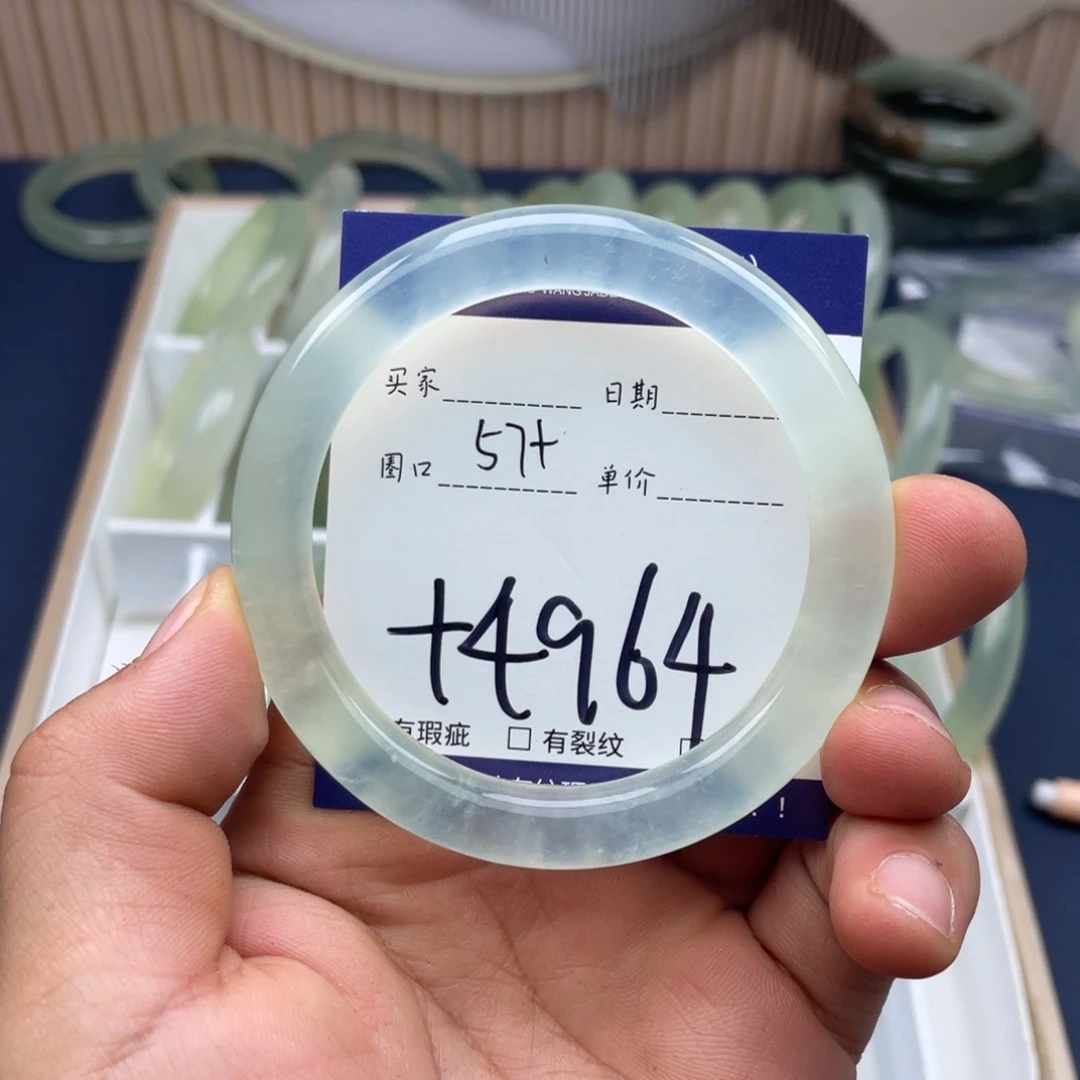岫玉未镶嵌手镯手镯