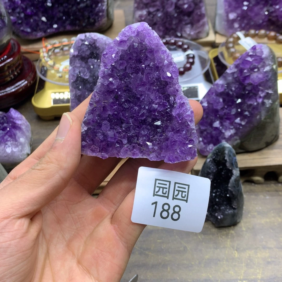 紫晶大型摆件（非配饰）未镶嵌