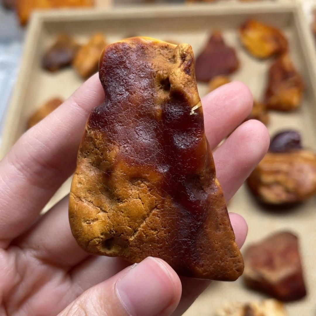 琥珀未镶嵌珠宝奇石